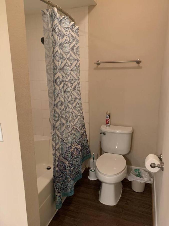 2 Bedroom Easy Access To Med Center, Nrg, Downtown ฮูสตัน ภายนอก รูปภาพ